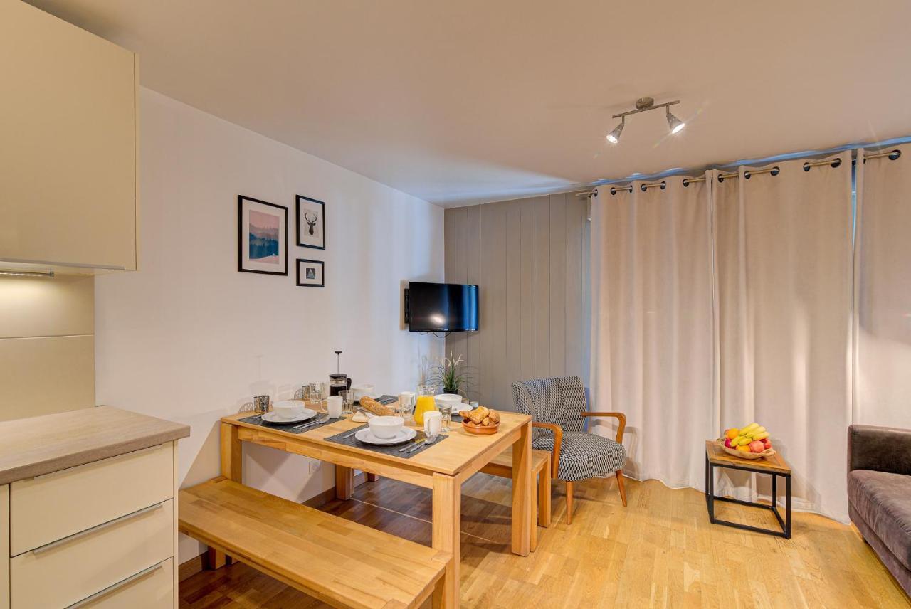 Apartment Fermes Du Montenvers B11 - Alpes Travel - Central Chamonix - Sleeps 4 Bagian luar foto