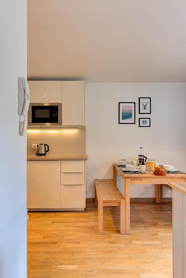 Apartment Fermes Du Montenvers B11 - Alpes Travel - Central Chamonix - Sleeps 4 Bagian luar foto